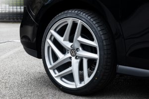 Volkswagen ID. BUZZ Custom Wheels - Kahn Design - Type 52 RS - Forged Alloy Wheels - 22" - Hyper Silver